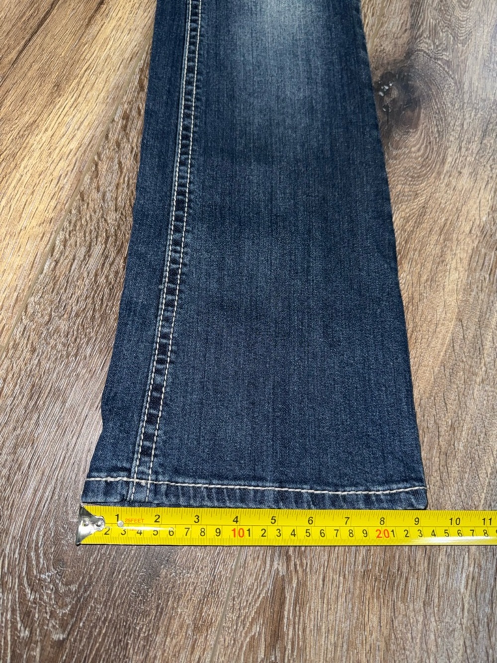 Shyanne Mid Rise Bootcut Dark Wash Metallic / Leather Embellished Jeans Size 27 - Picture 12 of 12